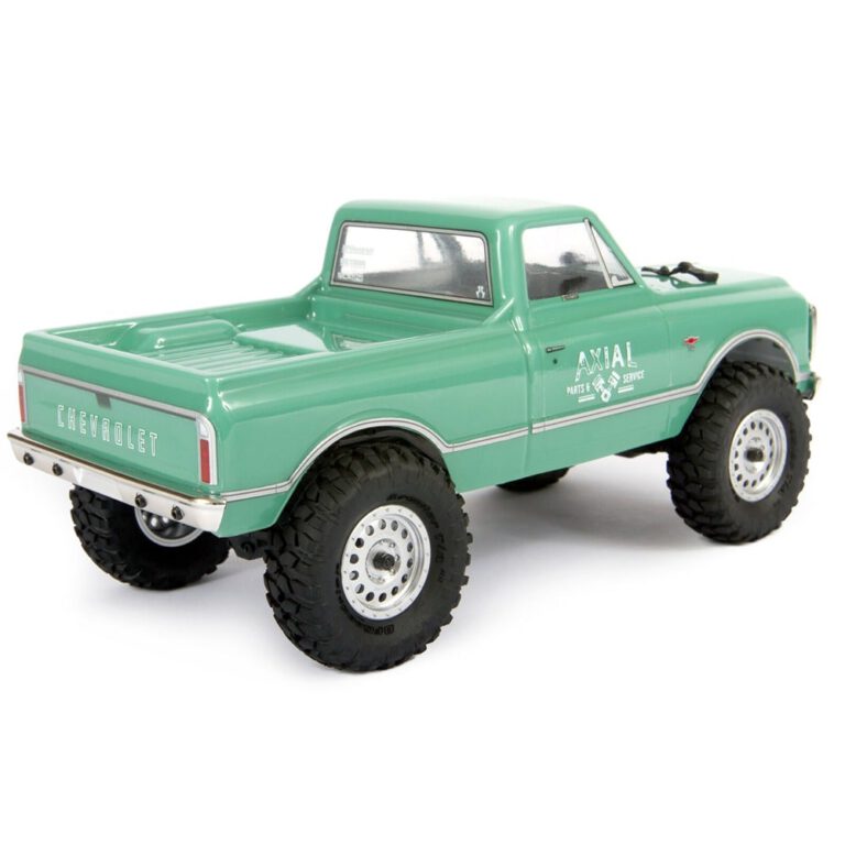 شاحنة شيفروليه C10 رباعية الدفع SCX24 موديل 1967 من Axial Racing، مصقولة، RTR، باللون الأخضر